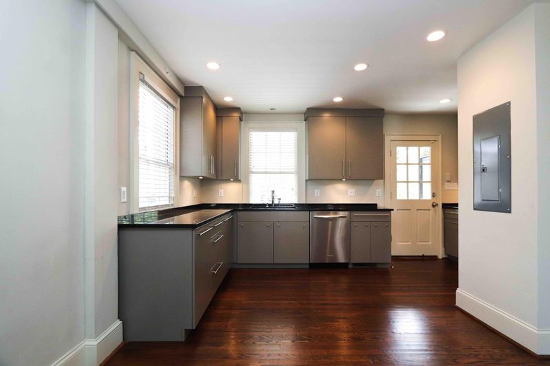 51 Gadsden St #A, Charleston, SC 29401
