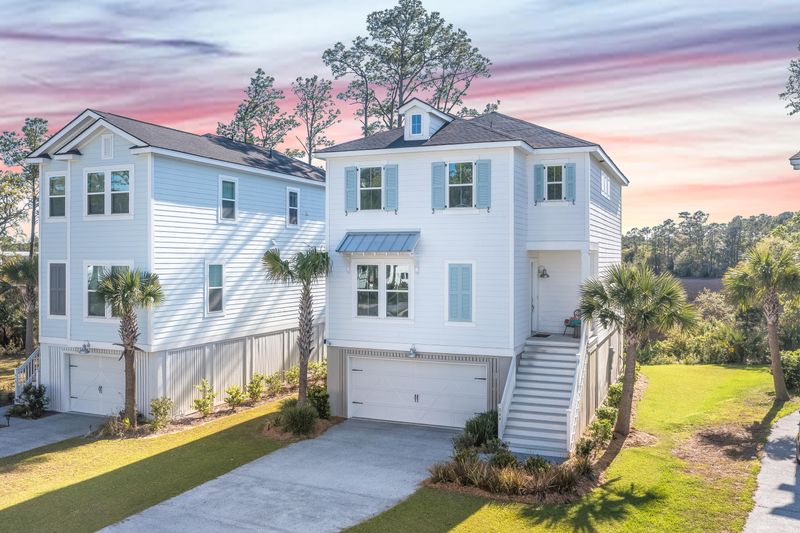 844 Forrest Dr, Charleston, SC 29492