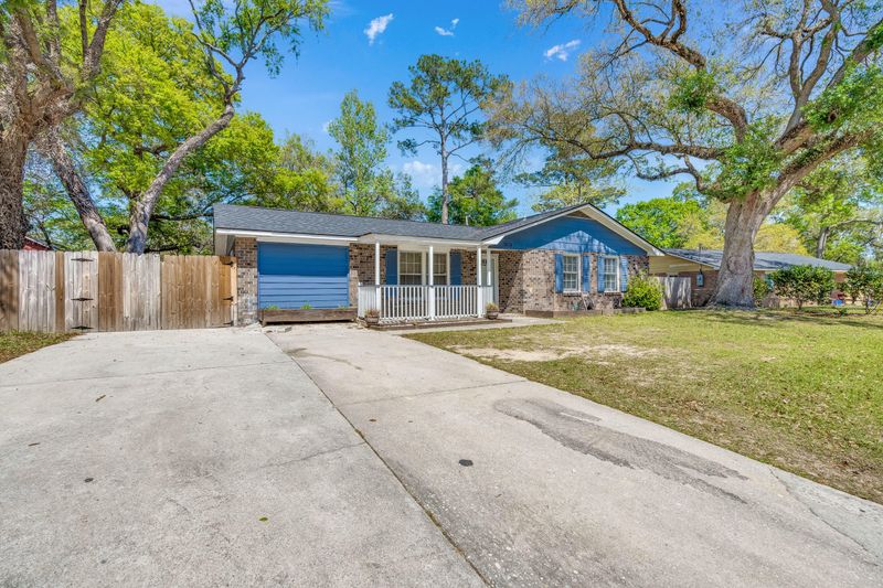 7674 Desmond Ave, North Charleston, SC 29418