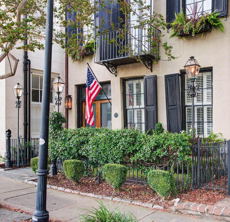 20 S Adgers Wharf, Charleston, SC 29401