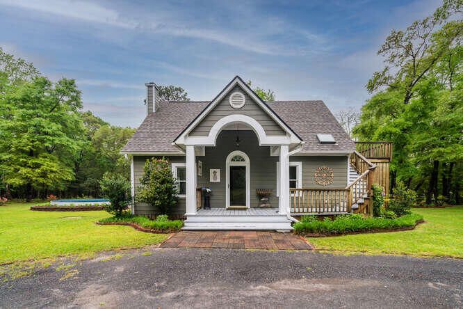 321 Wetland Ln, Jamestown, SC 29453