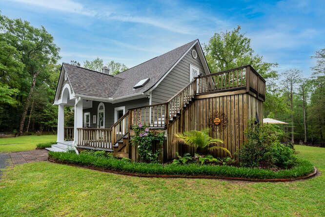 321 Wetland Ln, Jamestown, SC 29453