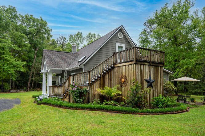 321 Wetland Ln, Jamestown, SC 29453