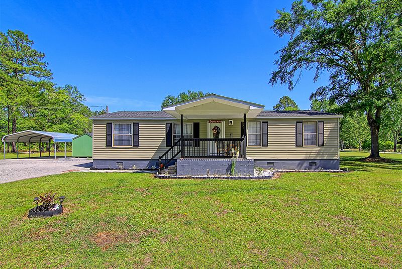 6240 Hyde Park Rd, Ravenel, SC 29470