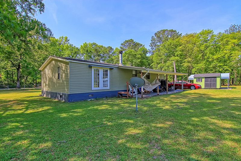 6240 Hyde Park Rd, Ravenel, SC 29470