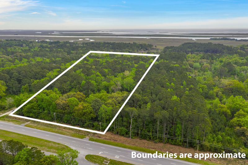 8701 Us 17, Mcclellanville, SC 29458