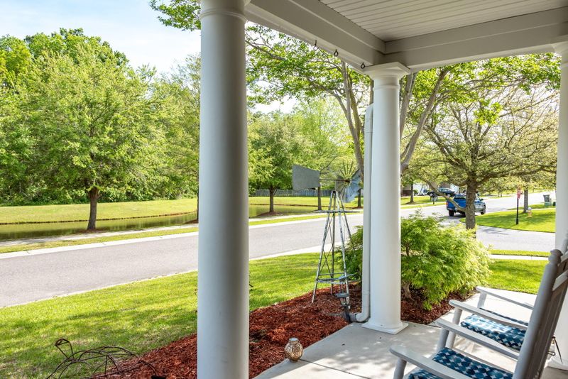 7025 Bellflower Ln, Hanahan, SC 29410