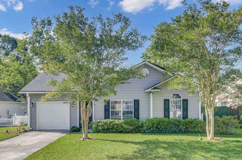 8510 Litchfield Dr, North Charleston, SC 29406
