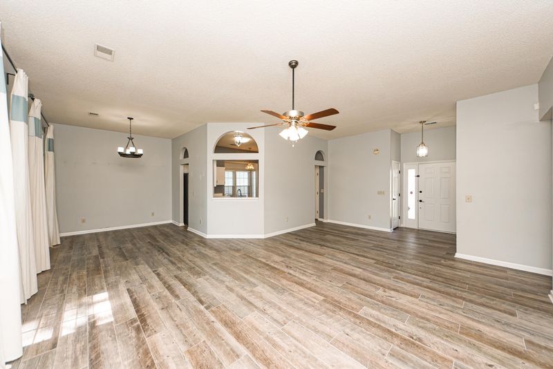 507 Torrington Ct, Goose Creek, SC 29445