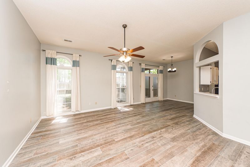 507 Torrington Ct, Goose Creek, SC 29445