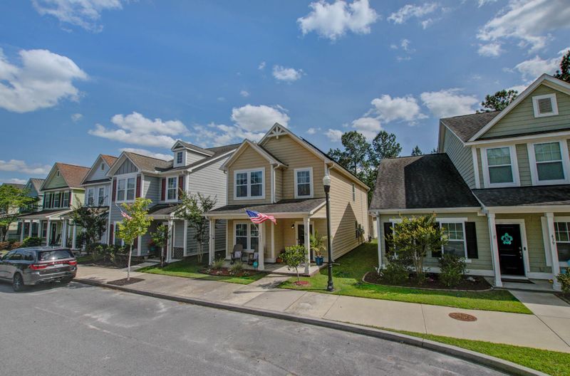 437 Verbena Ave, Summerville, SC 29483
