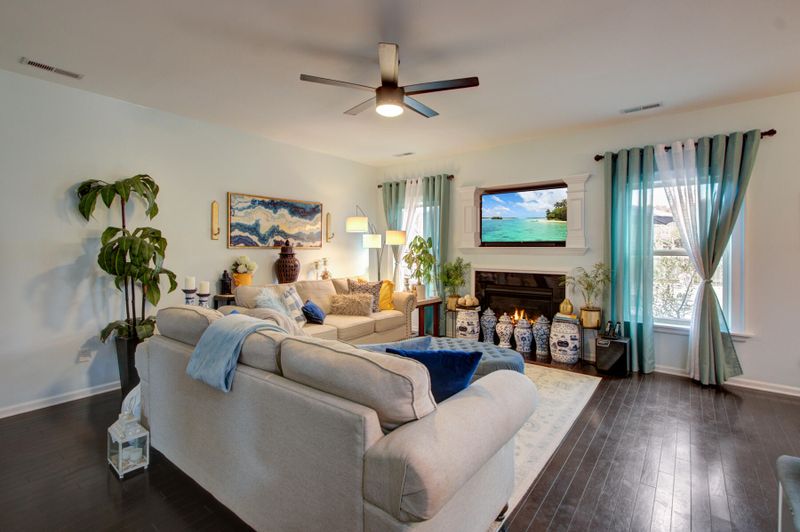 105 Weeping Cypress Dr, Moncks Corner, SC 29461