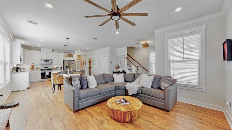 261 Rowans Creek Dr, Charleston, SC 29492