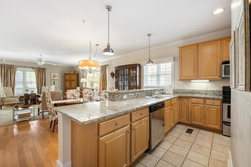 112 Summers Creek Ct, Mount Pleasant, SC 29464