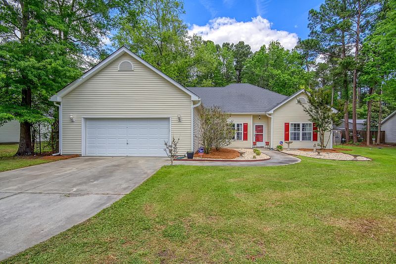 136 Cinnamon Rd, Summerville, SC 29483