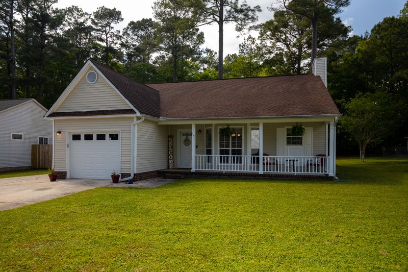 151 Chandler Dr, Ladson, SC 29456