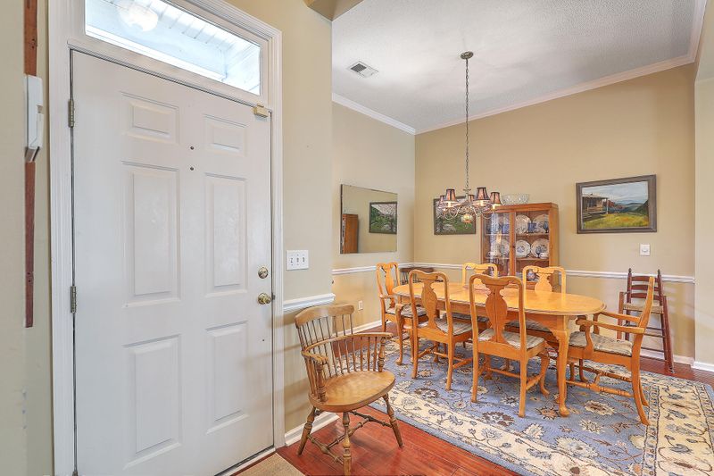 8521 Long Meadow Dr, North Charleston, SC 29420