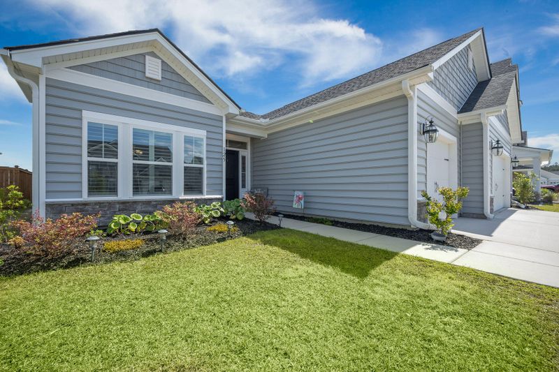 125 Beargrass Ln, Summerville, SC 29486
