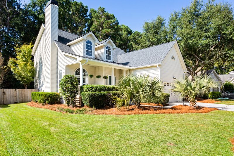 741 Woodland Pointe Pl, Mount Pleasant, SC 29464
