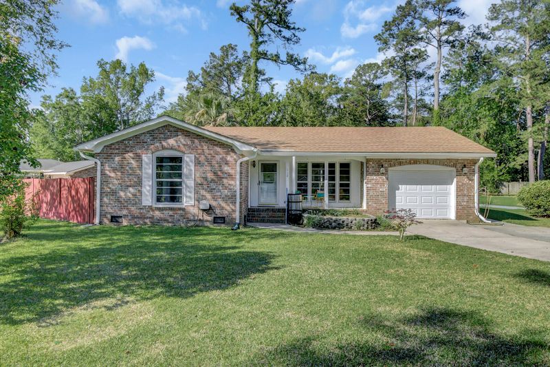 112 Foxborough Rd, Goose Creek, SC 29445