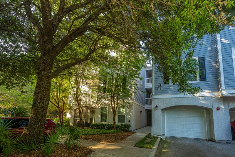 60 Fenwick Hall Allee #127, Johns Island, SC 29455