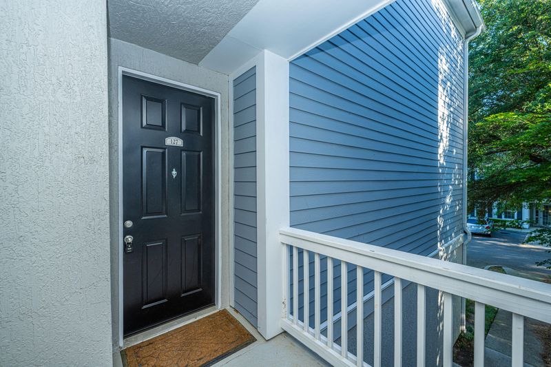 60 Fenwick Hall Allee #127, Johns Island, SC 29455