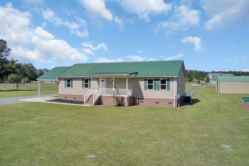 1339 E Church St, Bonneau, SC 29431