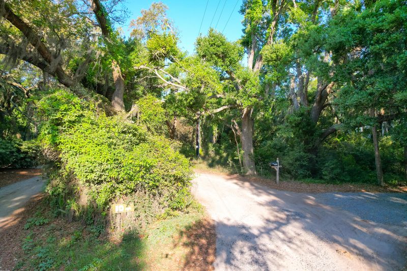 1902 Bowens Island Rd, Charleston, SC 29412