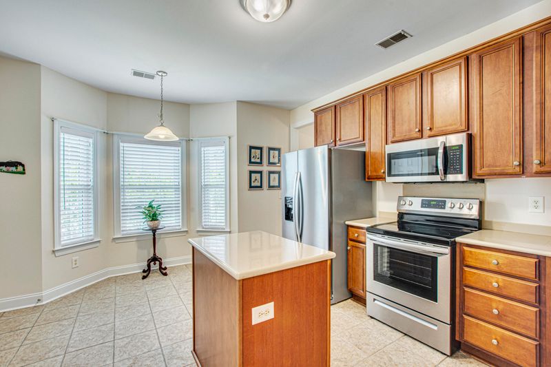 9138 Woodcreek Ct, North Charleston, SC 29406