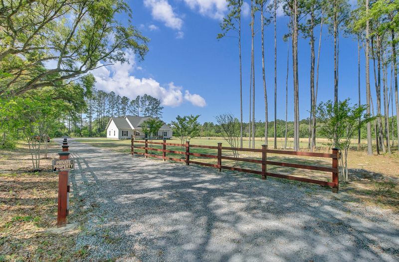 1097 Black Tom Rd, Moncks Corner, SC 29461