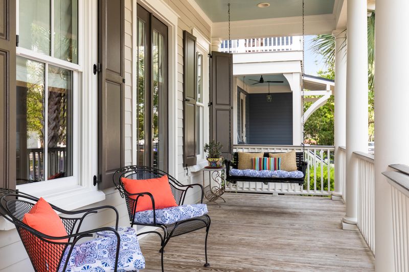 1592 Paradise Lake Dr, Mount Pleasant, SC 29464