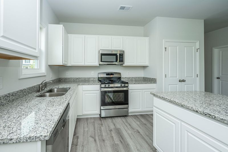 118 Percheron Dr, Summerville, SC 29486