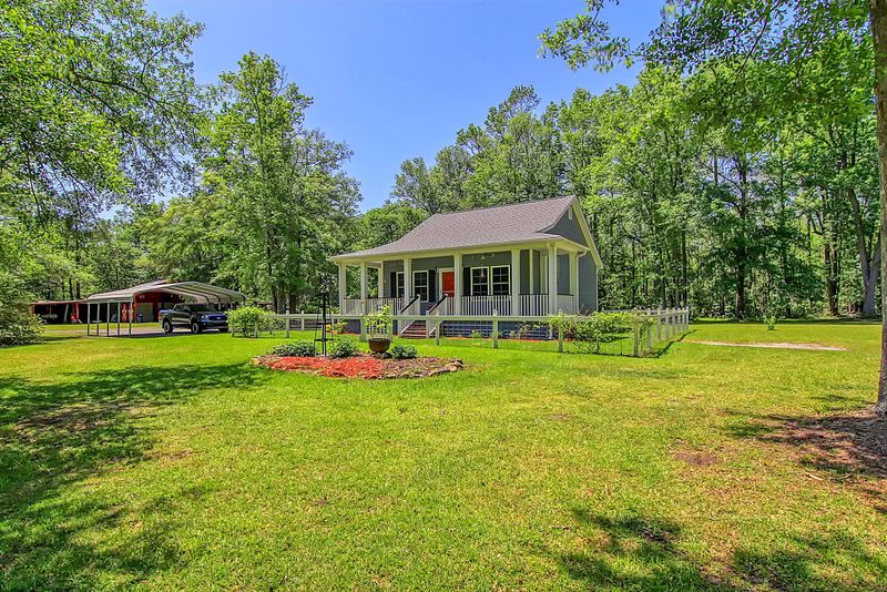 113 Belk Cir, Cross, SC 29436