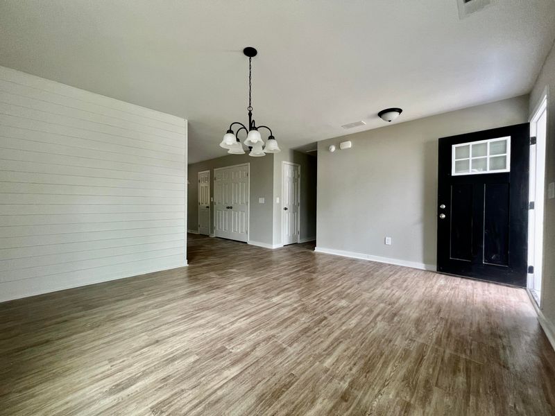 302 Kirksey Dr, Summerville, SC 29485