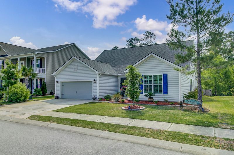 2316 Hummingbird Ln, Summerville, SC 29483