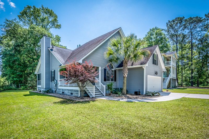 1085 Brownswood Rd, Johns Island, SC 29455