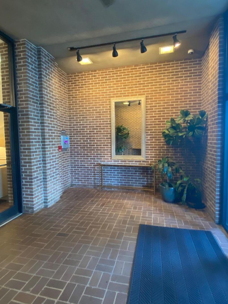 14 Lockwood Dr #8-I, Charleston, SC 29401