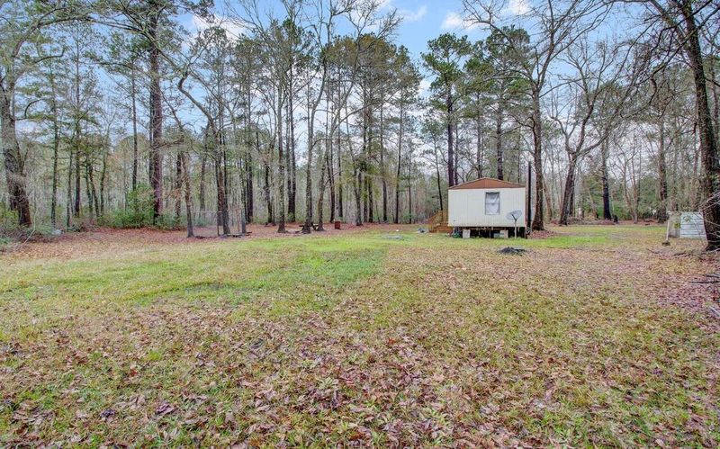 204 Canaan Rd, Ridgeville, SC 29472