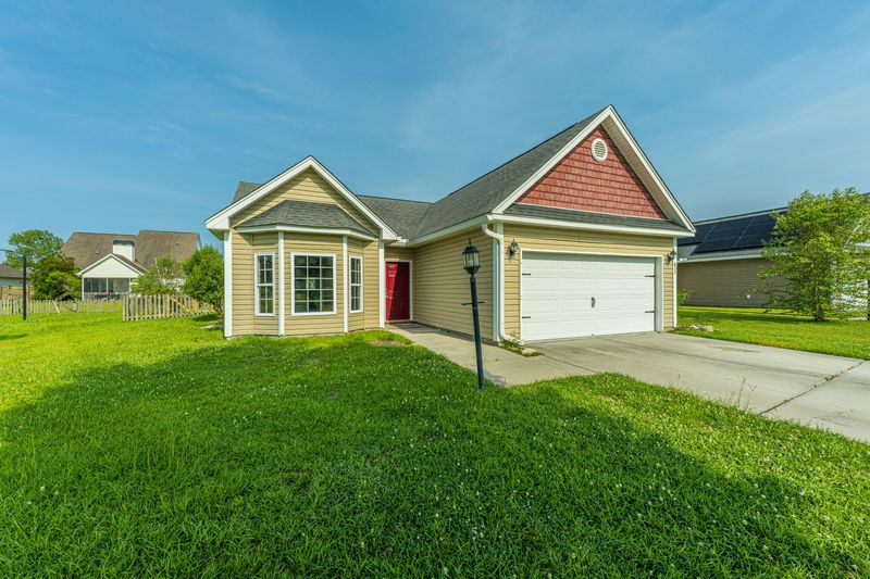 611 Kolb Ct, Goose Creek, SC 29445