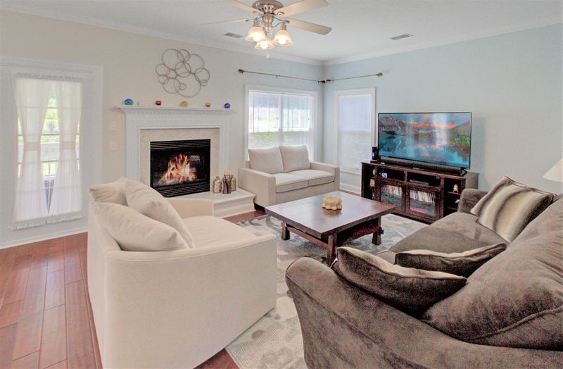 8555 Royal Palms Ln, North Charleston, SC 29420