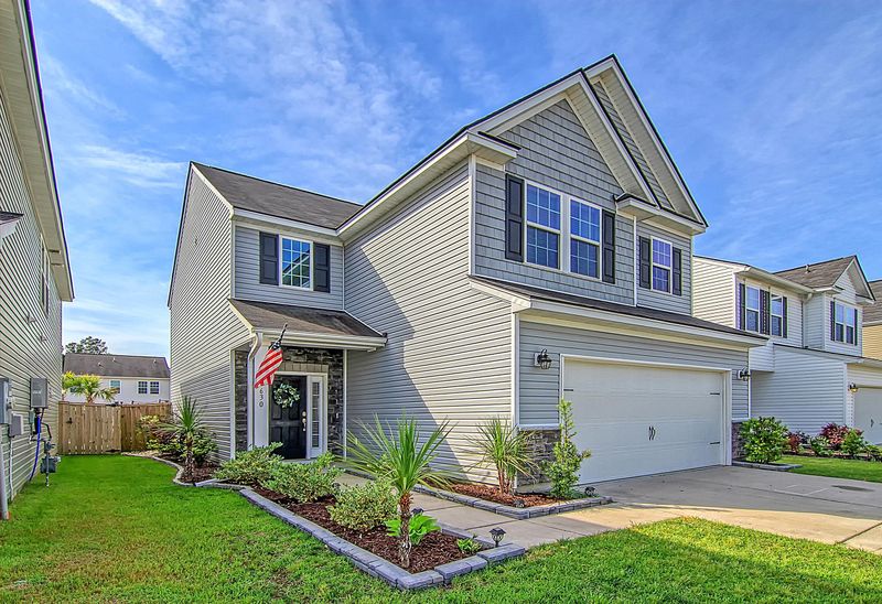 630 Redbud Ln, Summerville, SC 29486