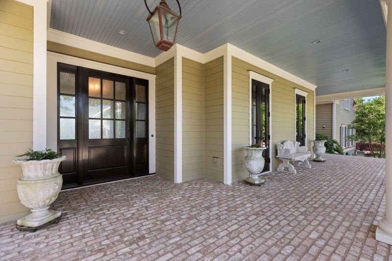 424 Lesesne St, Charleston, SC 29492