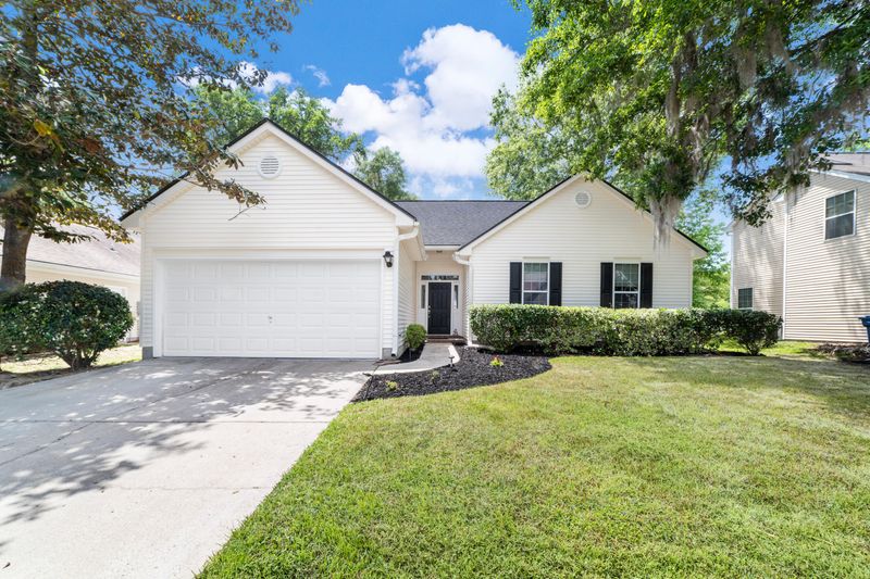 8508 Falling Leaf Ln, North Charleston, SC 29420