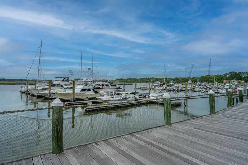 1935 Marsh Oak Ln, Johns Island, SC 29455