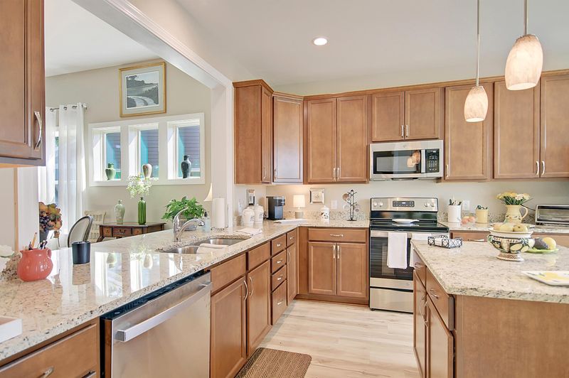 1023 Old Field Dr, Summerville, SC 29483