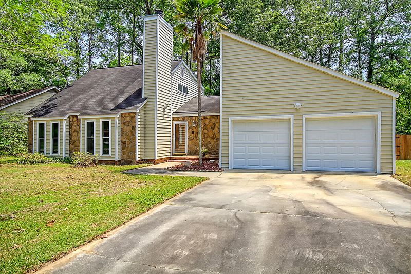207 Bramblewood Dr, Summerville, SC 29485