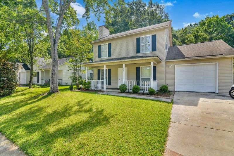 108 Lowndes Rd, Goose Creek, SC 29445