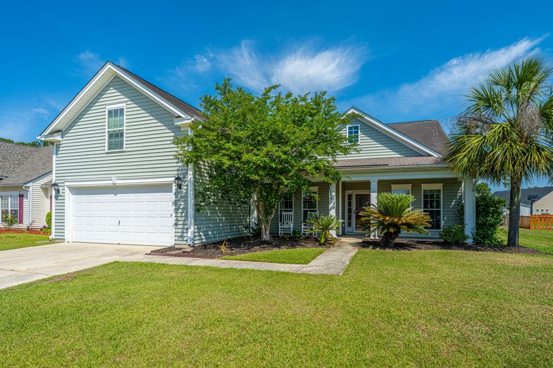 7509 Whispering Oak Dr, Hanahan, SC 29410