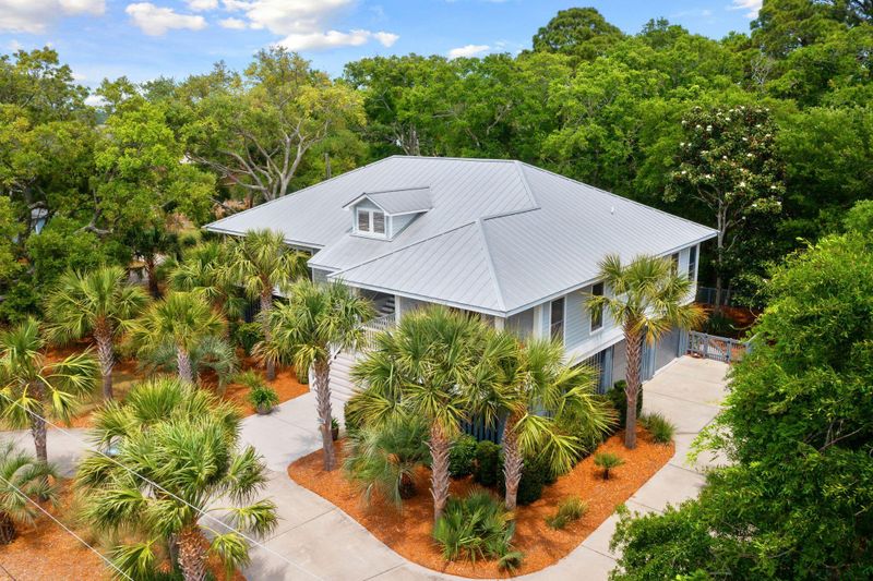 2300 Sunfish Cir, Charleston, SC 29412