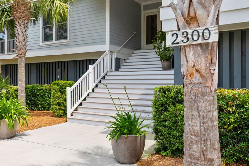 2300 Sunfish Cir, Charleston, SC 29412